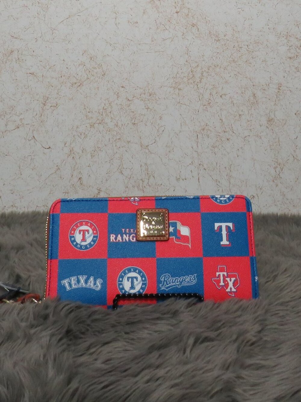 Dooney & Bourke MLB Texas Rangers Large Zip Around Wristlet (Blue)